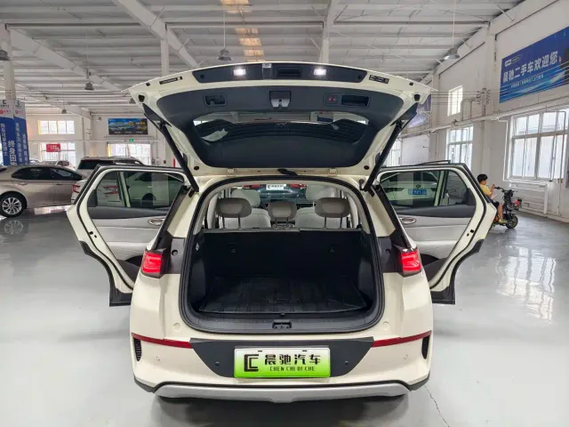 BYD Sealion 05 EV — Фото автомобиля 10