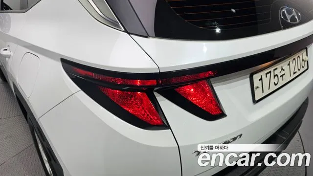 Hyundai Tucson Tucson (NX4) Бензин 1.6 турбо 2WD — Фото автомобиля 23