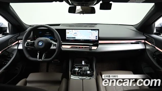 BMW i5 G60 — Фото автомобиля 7