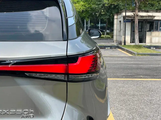 Lexus RX — Фото автомобиля 9