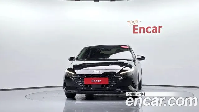 Hyundai AVANTE Avante (CN7) — Фото автомобиля 3