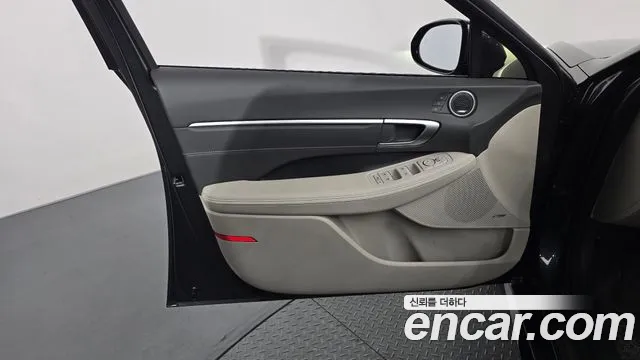 Hyundai Sonata — Фото автомобиля 13