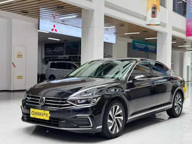 Фотография автомобиля — Volkswagen Magotan