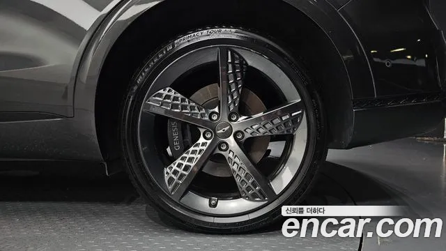Genesis GV70 — Фото автомобиля 6