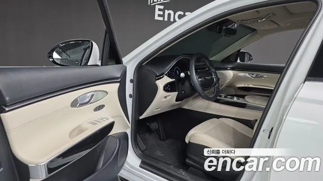 Genesis GV70 — Фото автомобиля 15