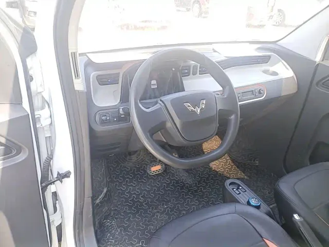 Wuling Hongguang Mini EV — Фото автомобиля 10