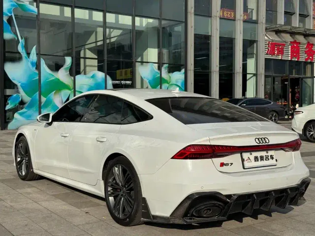 Audi A7 — Фото автомобиля 3