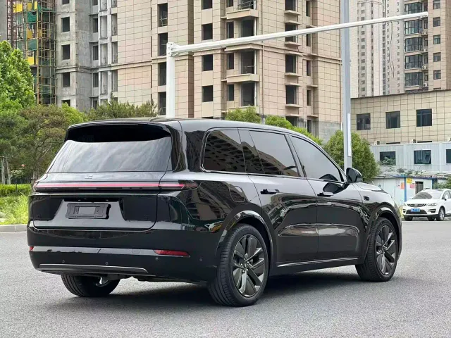 Li Auto L9 — Фото автомобиля 6