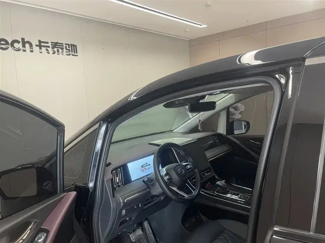 GAC Trumpchi M8 — Фото автомобиля 22