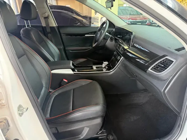 Kia Seltos — Фото автомобиля 4