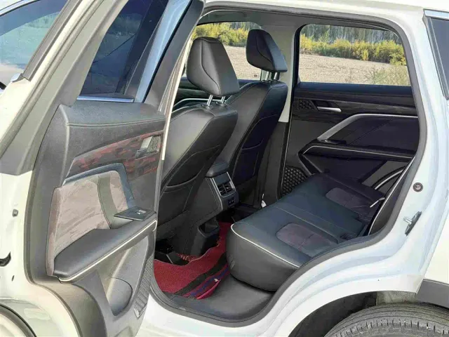 Haval H6 — Фото автомобиля 8