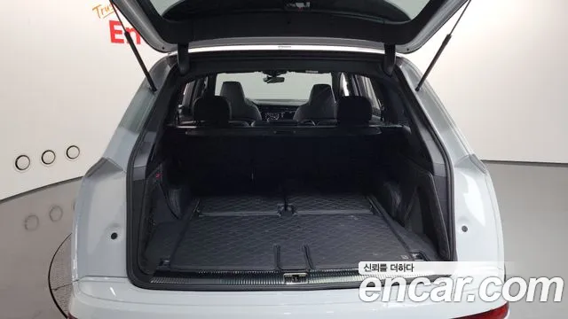 Audi Q7 — Фото автомобиля 17