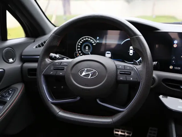 Hyundai Sonata — Фото автомобиля 5