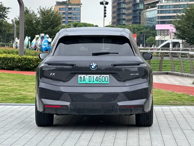 BMW iX — Фото автомобиля 18