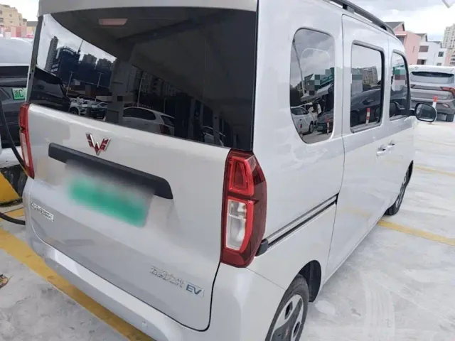 Wuling Motors Wuling Zhiguang NEV 2025 Model 305km Base Version — Фото автомобиля 6