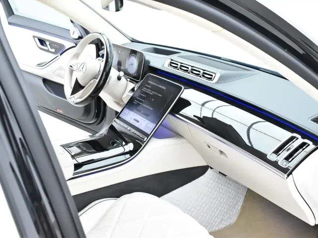 Mercedes-Benz Maybach S-Class — Фото автомобиля 11
