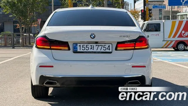 BMW 5 Series G30 — Фото автомобиля 4