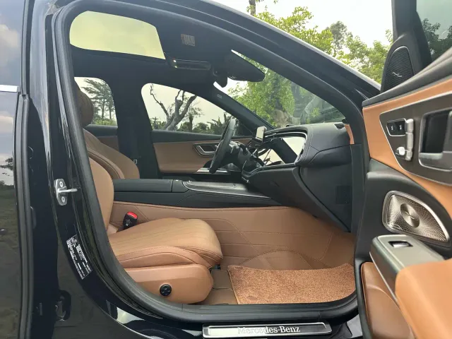 Mercedes-Benz E-Class — Фото автомобиля 14