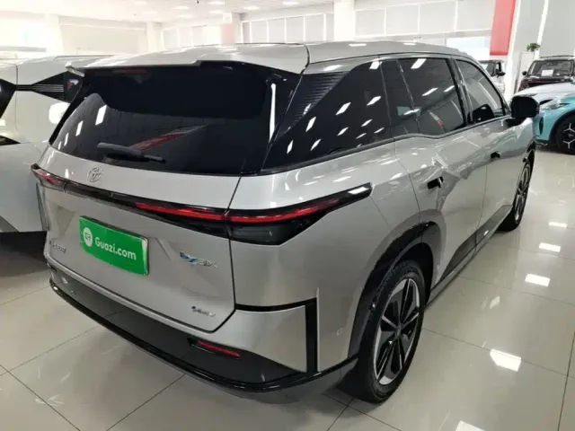 Toyota BoZhi 3X — Фото автомобиля 6