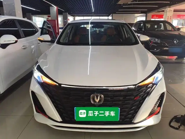 Changan Eado — Фото автомобиля 2