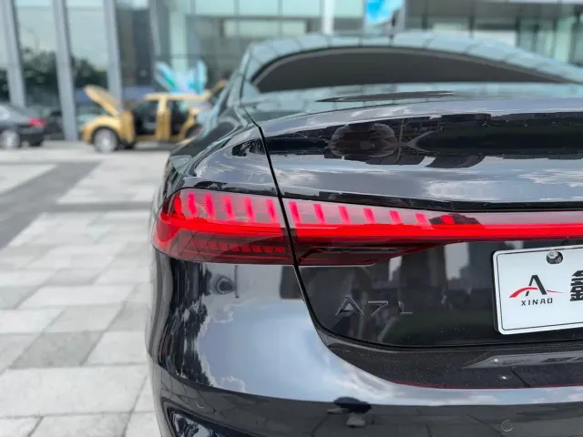 Audi A7L — Фото автомобиля 9