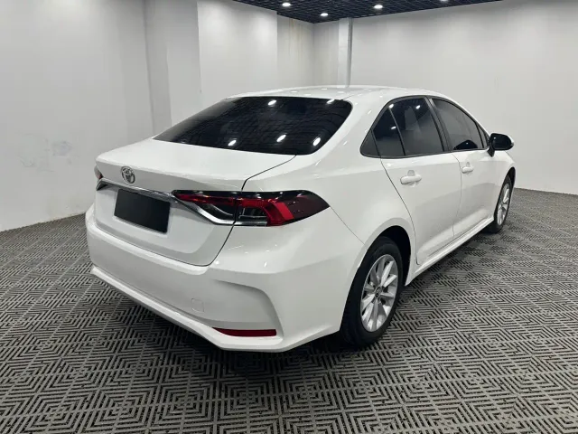 Toyota Corolla — Фото автомобиля 9