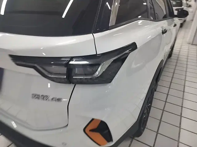 Dongfeng Yixuan GS — Фото автомобиля 7