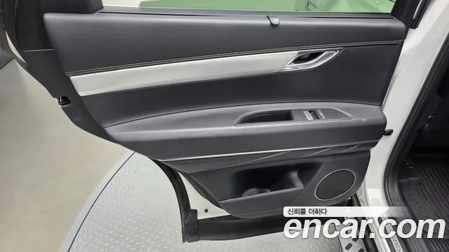 Genesis GV80 2.5T Бензин AWD — Фото автомобиля 23