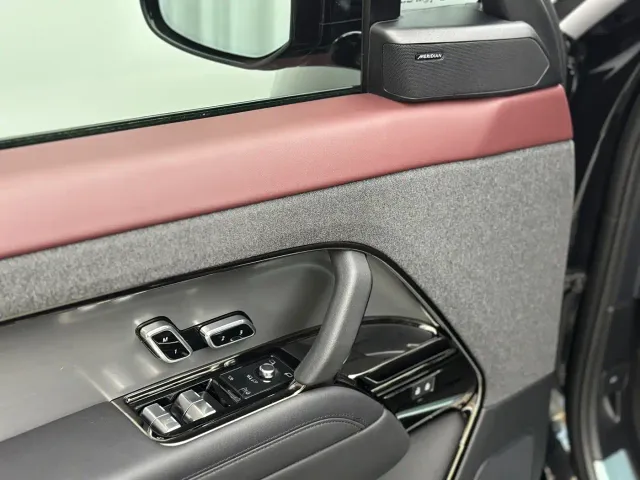 Land Rover Range Rover Sport — Фото автомобиля 16