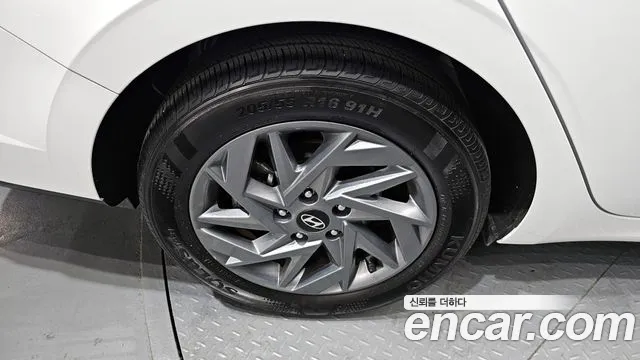 Hyundai AVANTE Modern — Фото автомобиля 5
