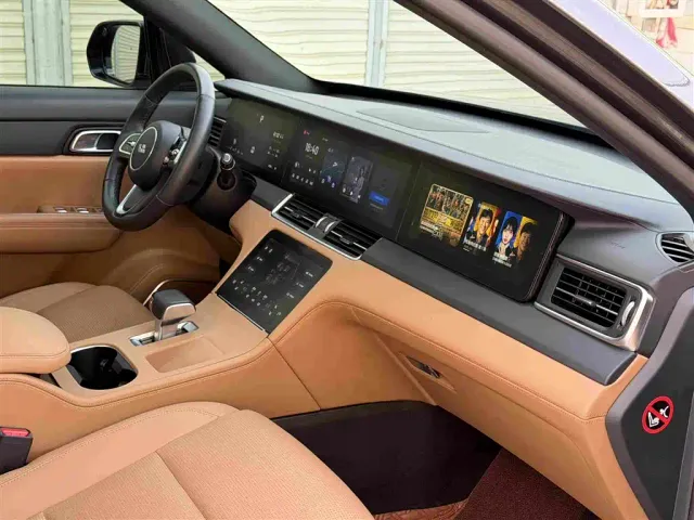 Li Auto ONE — Фото автомобиля 13