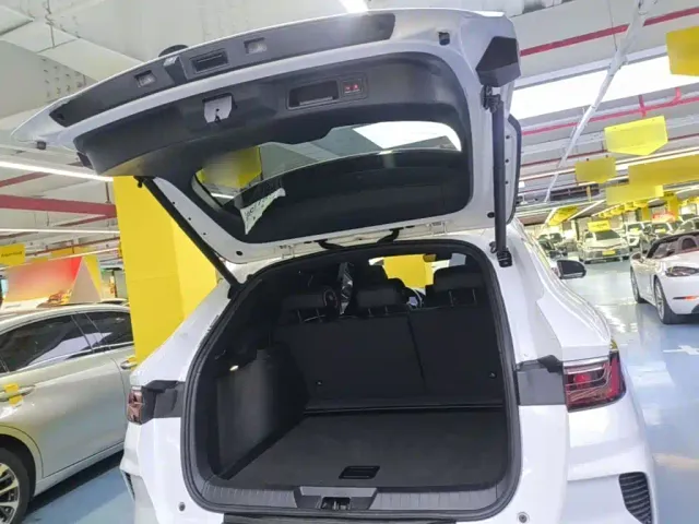 BYD Song PLUS — Фото автомобиля 18