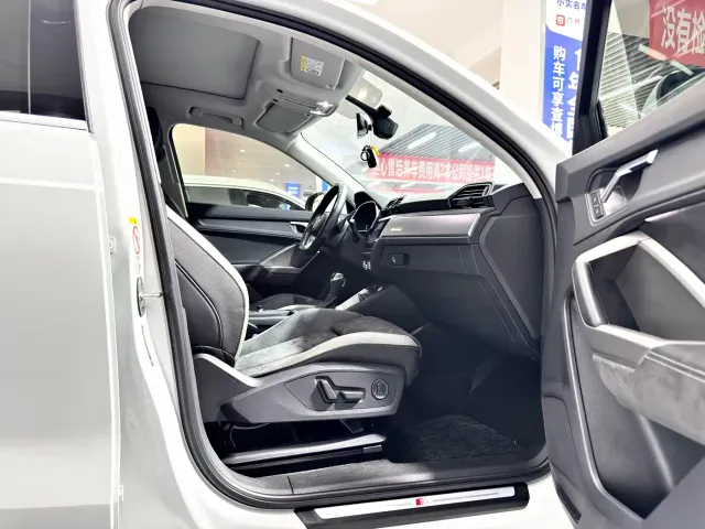 Audi Q3 — Фото автомобиля 13