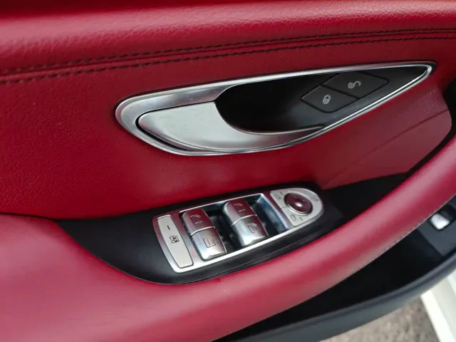 Mercedes-Benz CLS-Class — Фото автомобиля 21