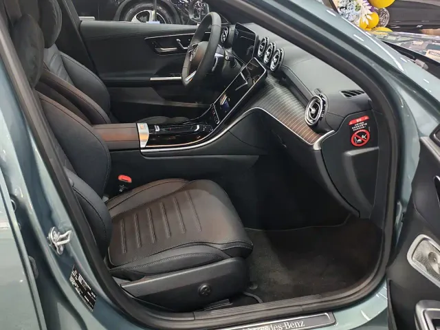 Mercedes-Benz C-Class — Фото автомобиля 12