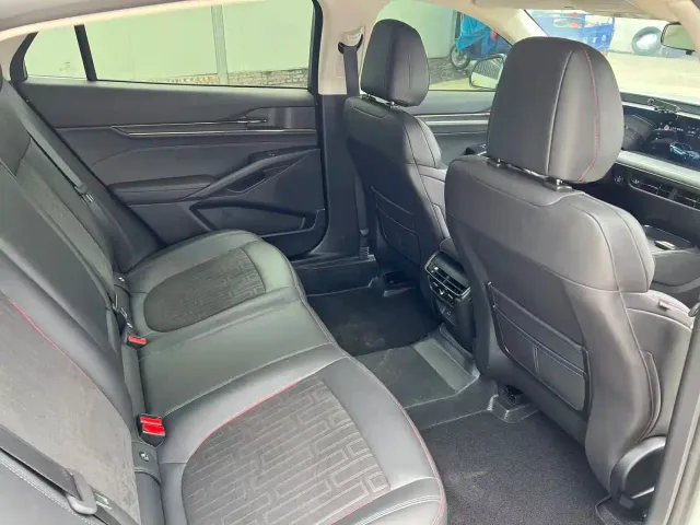 Ford Mondeo — Фото автомобиля 12