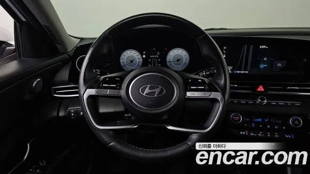Hyundai Avante CN7 — Фото автомобиля 20
