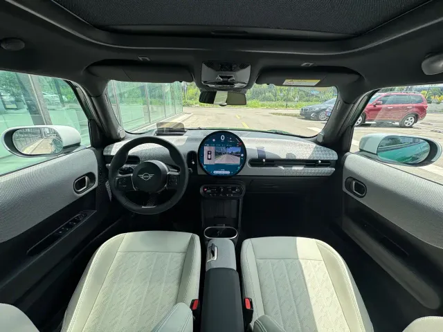 MINI Hatch — Фото автомобиля 12