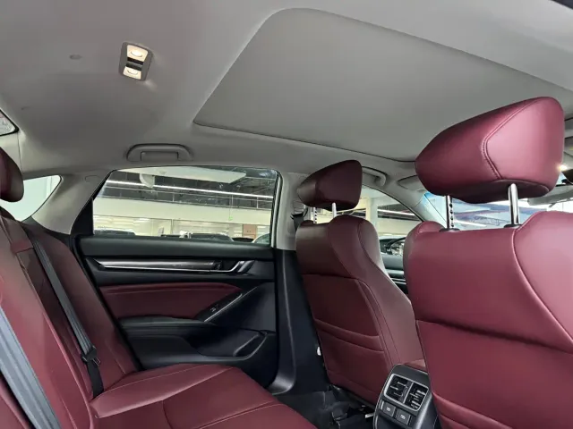 Honda Accord — Фото автомобиля 18