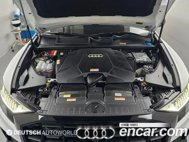 Audi Q8 55 TFSI quattro Premium — Фото автомобиля 6