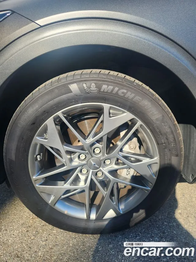 Genesis GV70 — Фото автомобиля 5