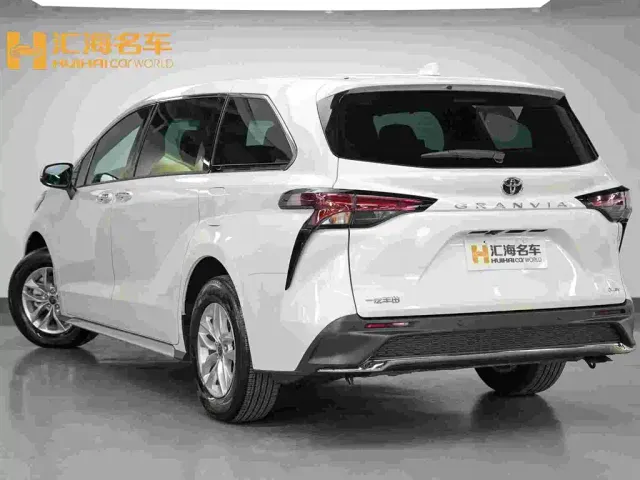 Toyota Granvia — Фото автомобиля 4