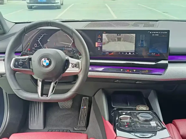 BMW 5 Series — Фото автомобиля 5