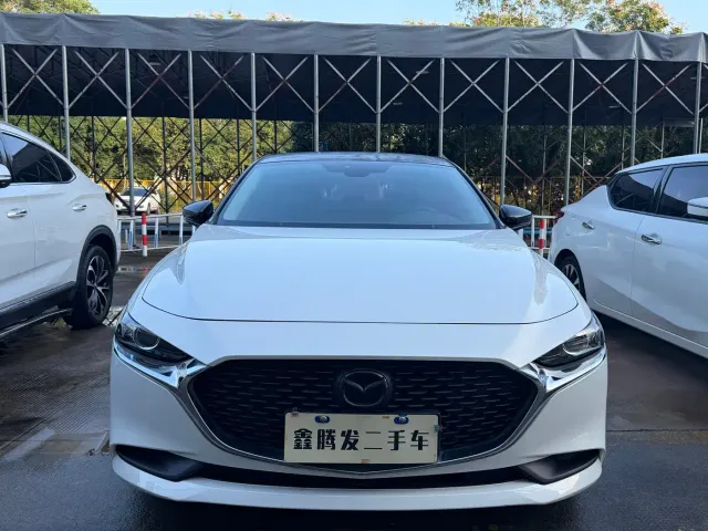 Mazda Axela — Фото автомобиля 2