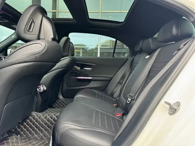Mercedes-Benz C-Class — Фото автомобиля 14