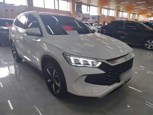 BYD Song Pro — Фото автомобиля 3