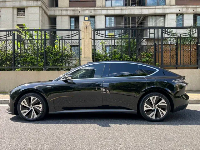 Nio ET5 — Фото автомобиля 17