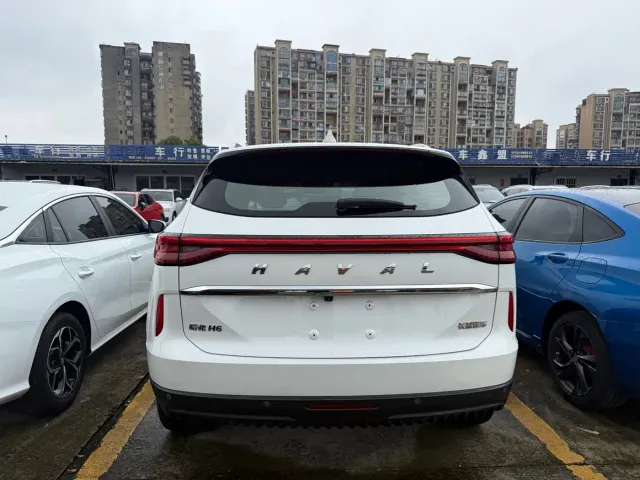 Haval H6 — Фото автомобиля 17