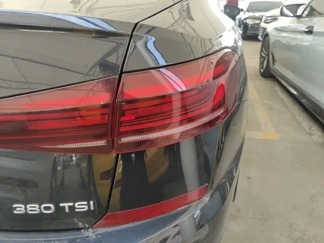 Volkswagen Passat 2025 Outstanding 380TSI Starlight Dragon Soaring Edition — Фото автомобиля 7