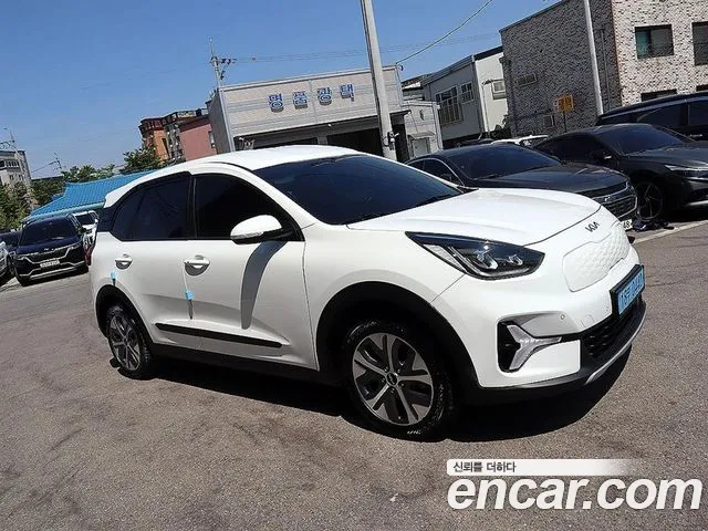 Kia Niro — Фото автомобиля 20